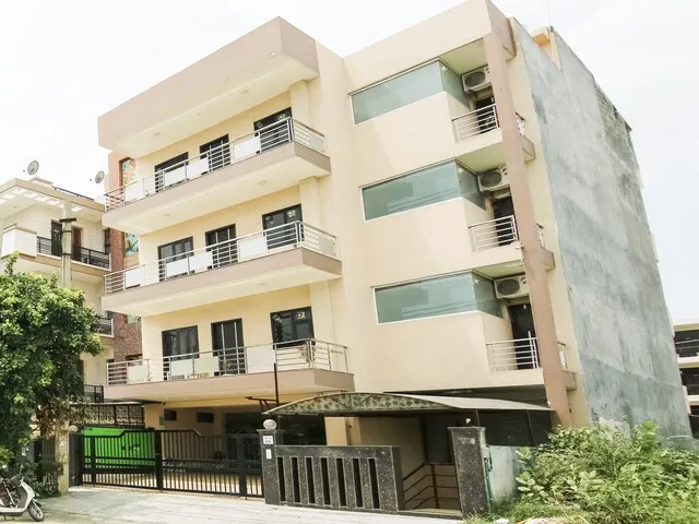 Collection O Grewal Residency