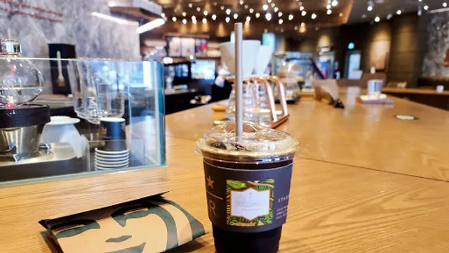 Starbucks Reserve Apgujeong