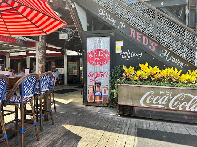 Red's Ice House