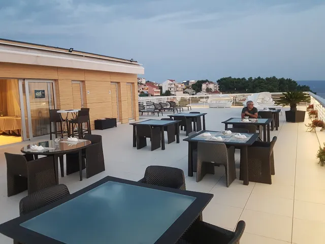 L´Aroma Rooftop restaurant & bar