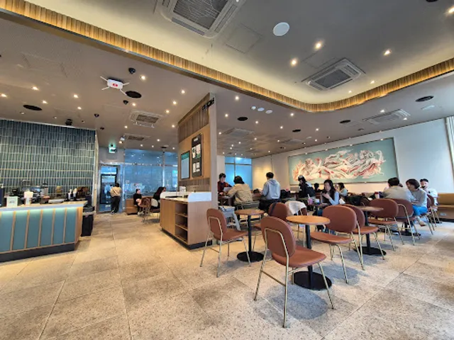 Starbucks Jichuk Station