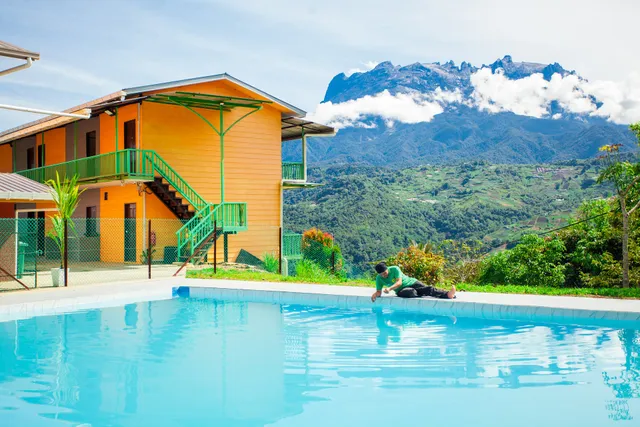 D’Masanog Gardenstay