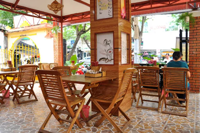 Nhà Hàng Chay (Vegetarian Restaurant) Hoa Khai