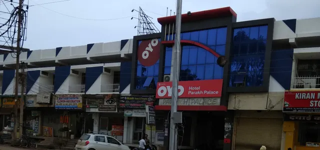 OYO 28734 Parakh Palace