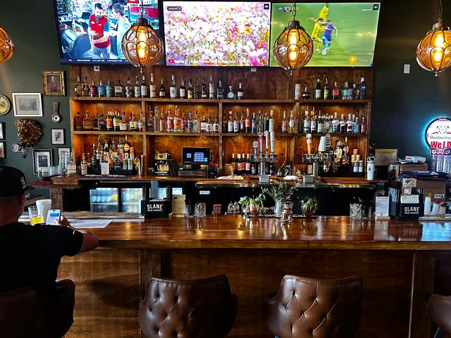 Churchill’s British Pub