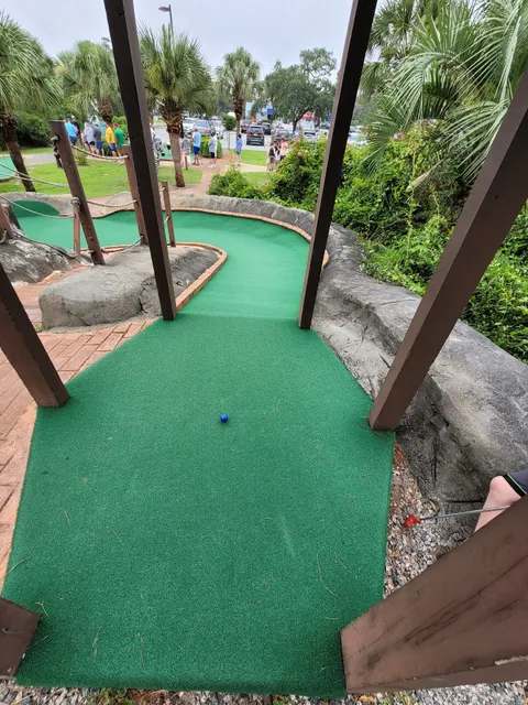 Oak Island Jungle Golf