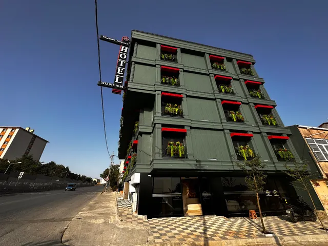 Elysian Airport Hotel