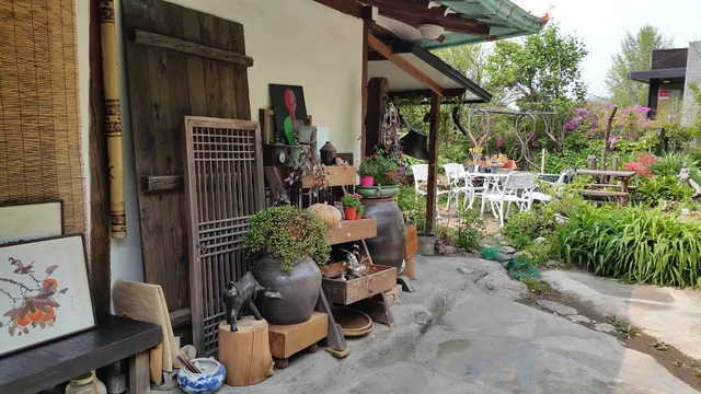 Hwajeong Hanok Bed and Breakfast