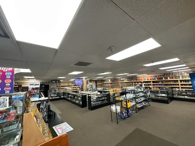 midnight market / vape and smoke shop in muldoon anchorage alaska