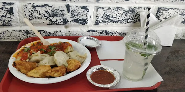 kingdom of momos, Talab Tillo