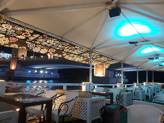 Murano Restaurant & Cafe