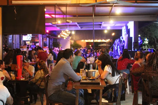 Carranza Burger House