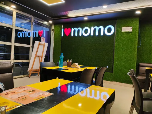 Momomia - Love In Every Bite