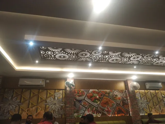 Lilas Restaurant And Hotel Ratanpura Mau