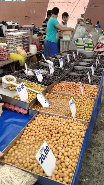 Seyrantepe Semt Pazarı