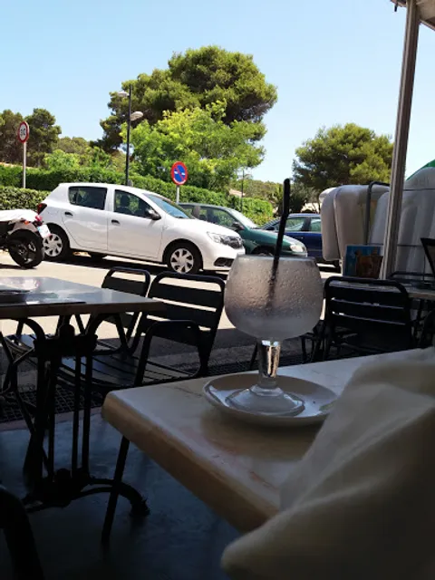 TAPAS PIZZA BURGERS SANTO TOMAS