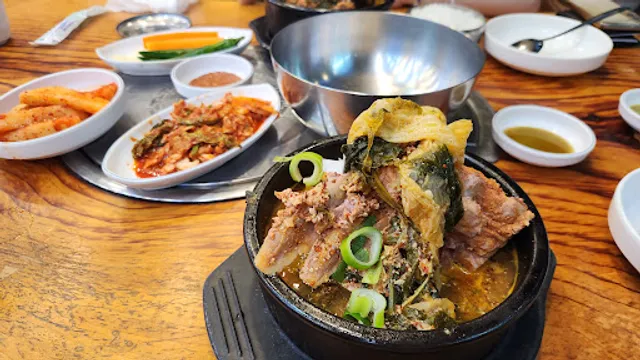 명동24시감자탕