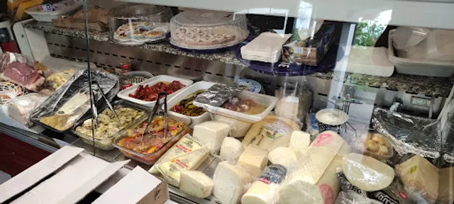 Gusto Italiano / Cafe