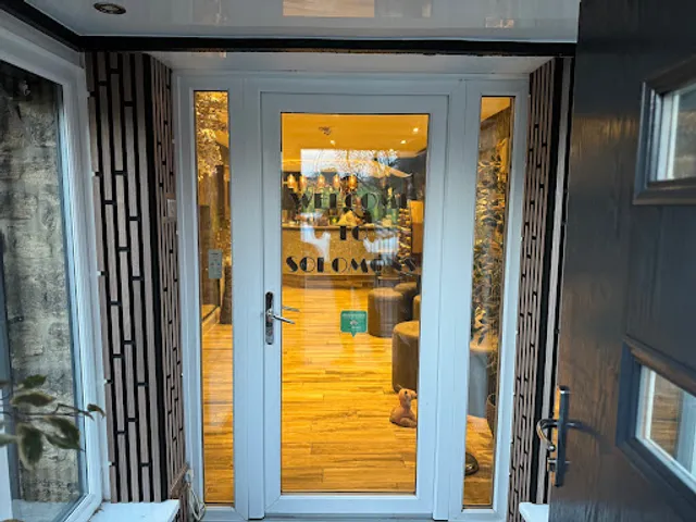 Solomons Indian Restaurant & Takeaway