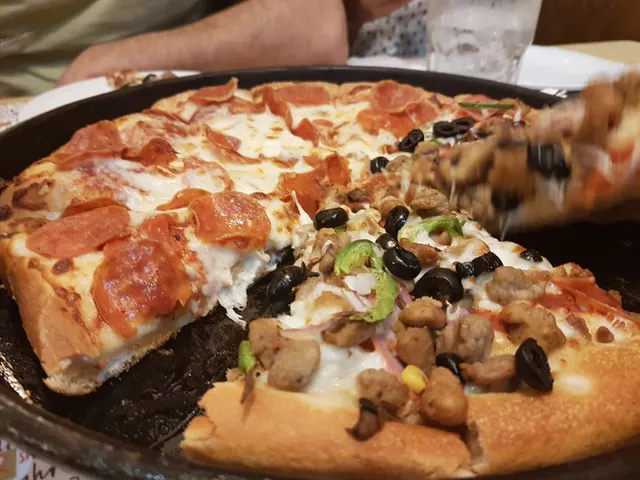 Pizza Hut • Calle del Sol