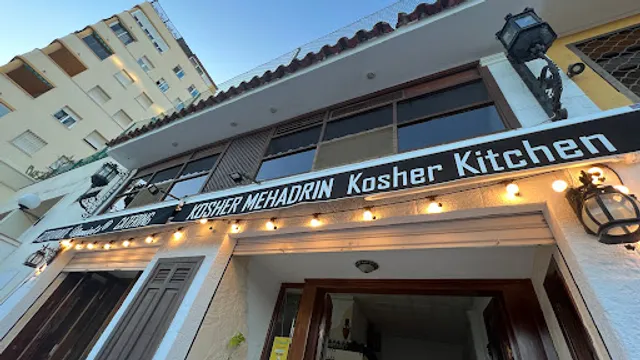 Daniel's Kosher Kitchen