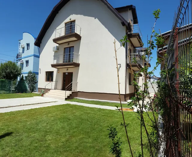 Vila Elegance, str Liliacului , nr 38 , Costinesti