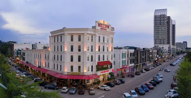 1 Million Hotel @ Austin Heights