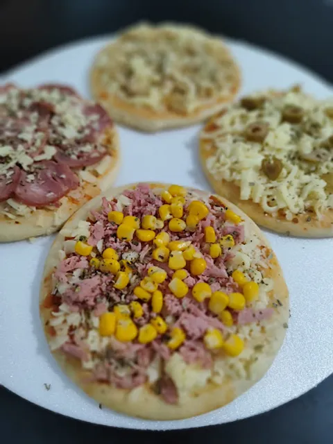 Tullin Pizzas e Porções