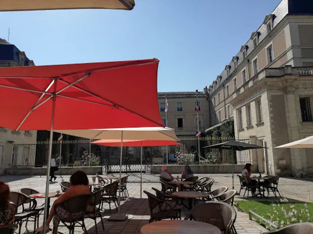Café Saint-Martin - Bar Brasserie - Fait maison - Terrasse ensoleillée et au calme