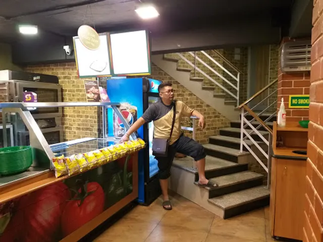 Kunjini Restaurant (Pure Veg )