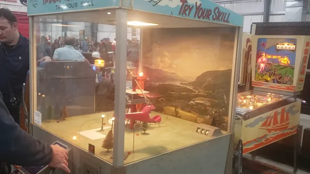 Chicagoland Antique Advertising, Slot Machine & Jukebox Show (Coin Op Show)