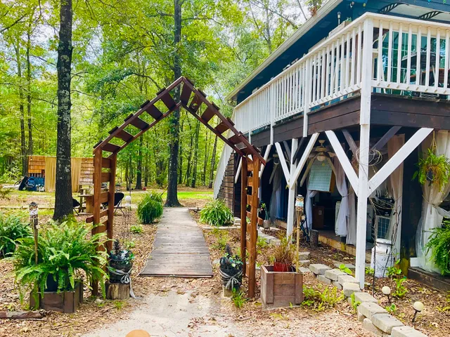 #congaree Cottage Tree House B&B