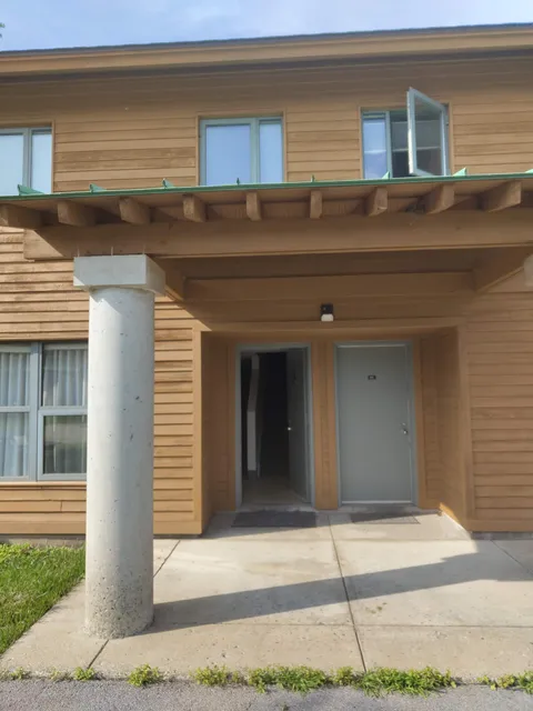 Townhouse Apartments