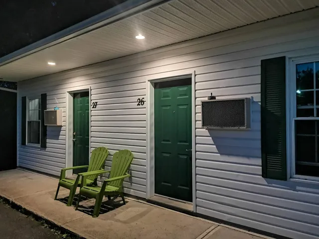 Covered Bridge Inn & Suites