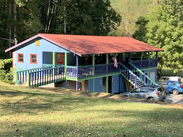 Gorgeous Stays (Camping, Tiny Homes, & Unique Stays)