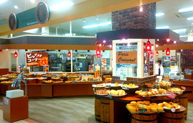 Paris Croissant Alplaza Tsubata