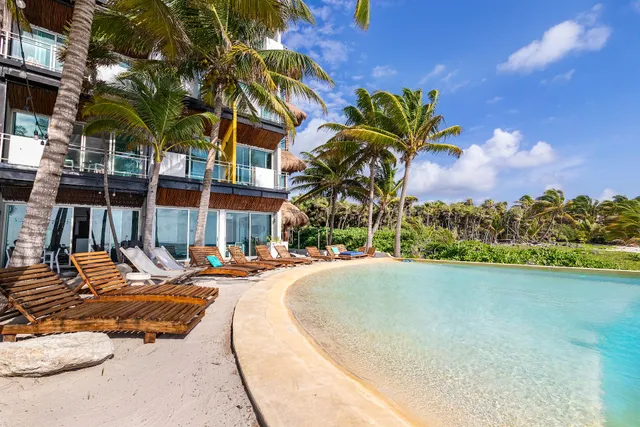 Angelina 28 by Nah Hotels