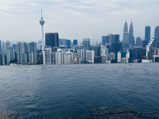 Lucentia Suites by HomeHorizon