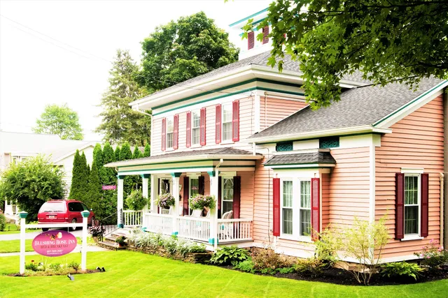 Blushing Rose Bed & Breakfast