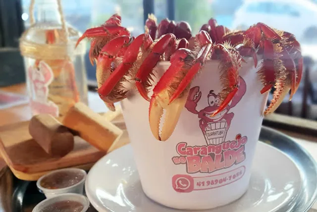 CARANGUEJO NO BALDE GUARATUBA