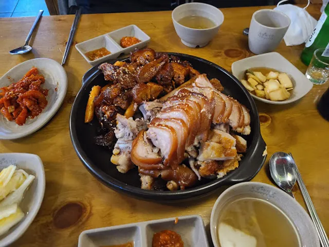 족발야시장 건대입구점