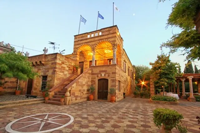 Argentikon Luxury Suites