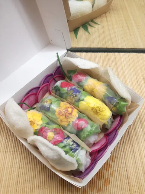 Grain de riz, Grain de folie. Traiteur à emporter MIDI & SOIR plats asiatiques. SUR COMMANDE