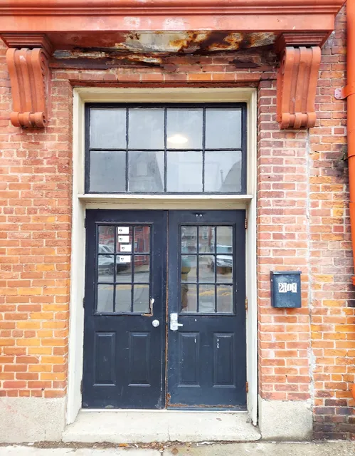 Pixel 19 Vintage Clothing LLC