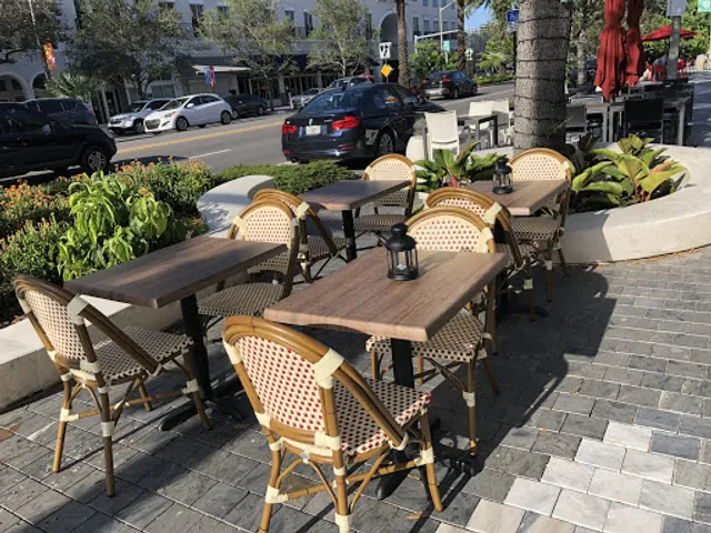 Amore Restaurant Bar