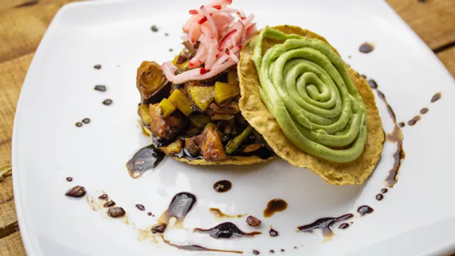 Mariscos La santa tostada