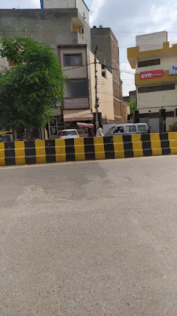 Maa Sheetla Sweets & Restaurant