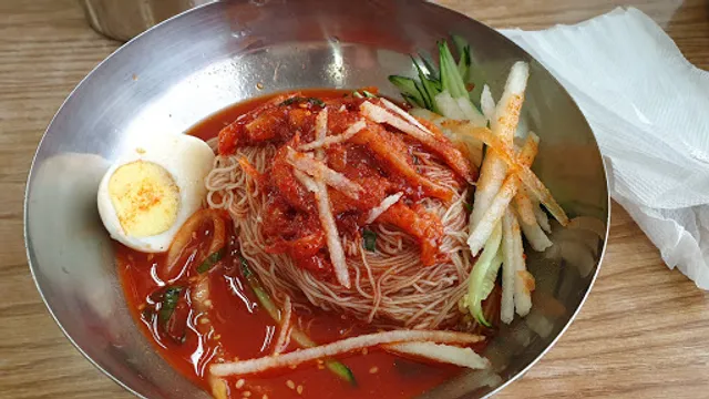 Hamheung Gombo Naengmyeon