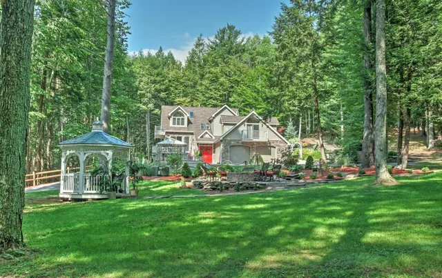 Lodge at Singing Waters