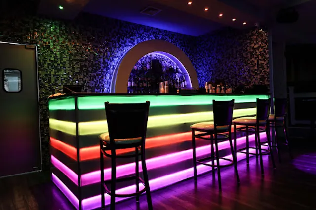 ZION Restaurant & Lounge